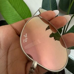 Authentic RayBan rose gold mirrored aviator sunglasses